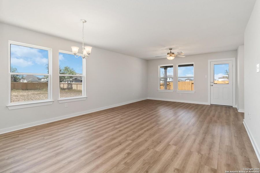 Spacious, unfurnished interior of a new home in Applewhite Meadows, San Antonio (Image 25).