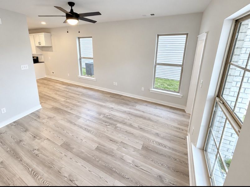 Spacious, unfurnished interior of a new home in Hickory Cove, Burns (Image 16).