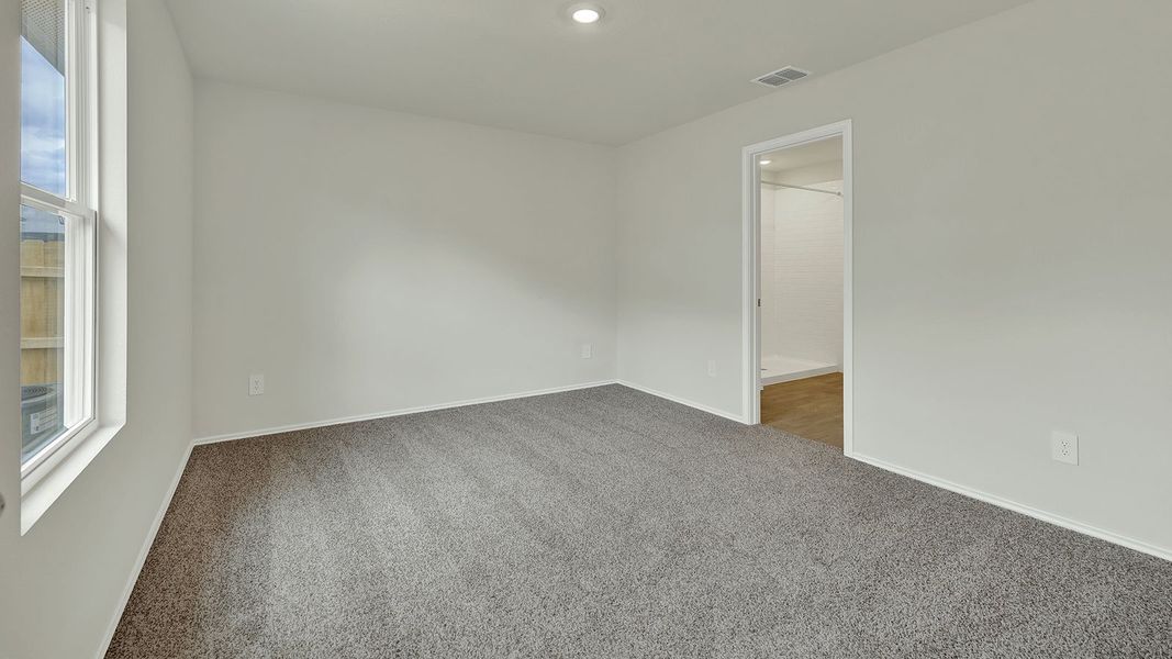 Spacious, unfurnished interior of a new home in Sunset Oaks, Maxwell (Image 21).