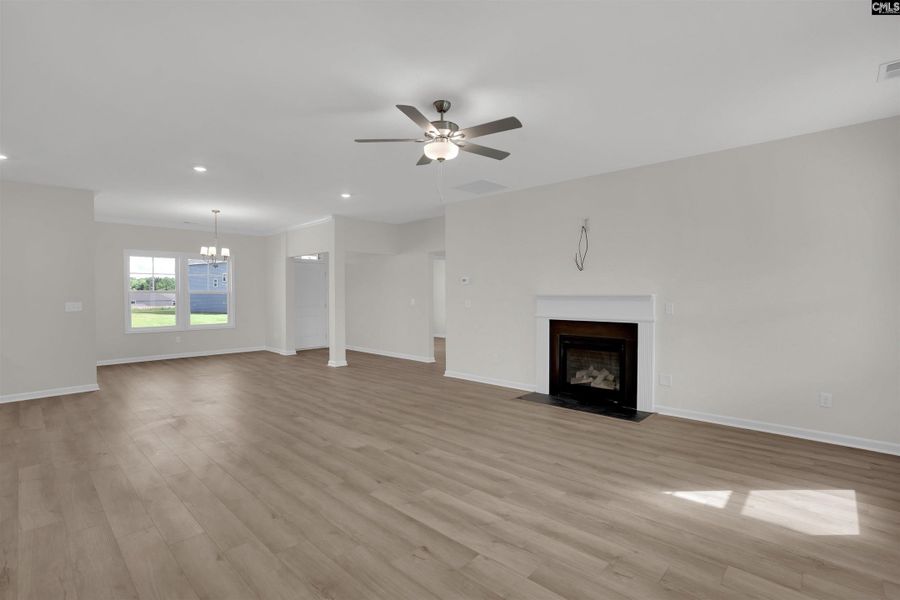 Spacious, unfurnished interior of a new home in Rolling Hills, Prosperity (Image 31).