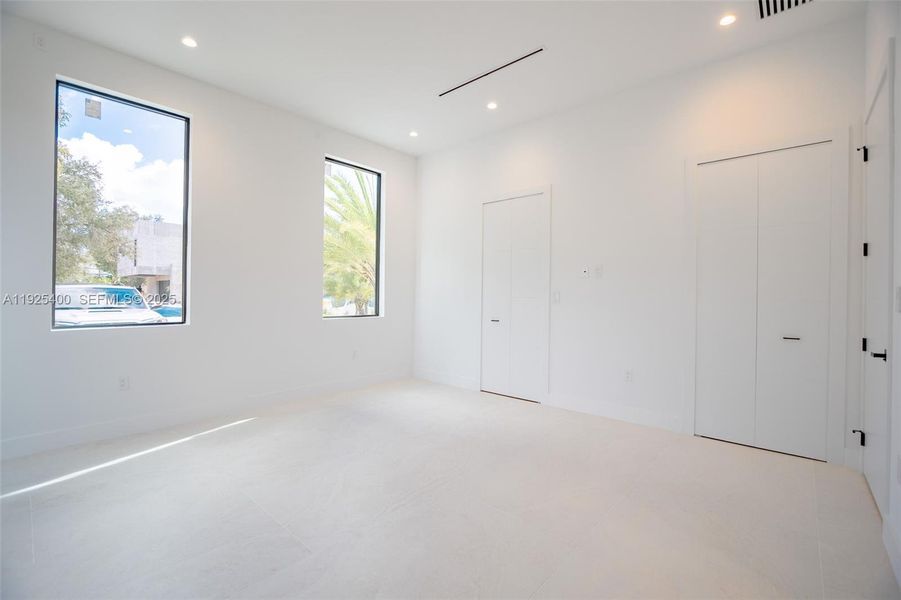 Spacious, unfurnished interior of a new home in , Pinecrest (Image 27). Spacious, unfurnished interior of a new home in , Pinecrest (Image 27).