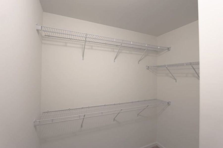 Spacious, unfurnished interior of a new home in Avondale, Greensboro (Image 19).