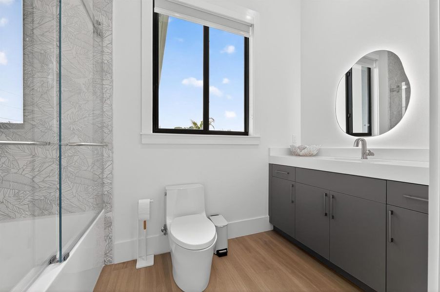 BATHROOM 1 BATHROOM 1