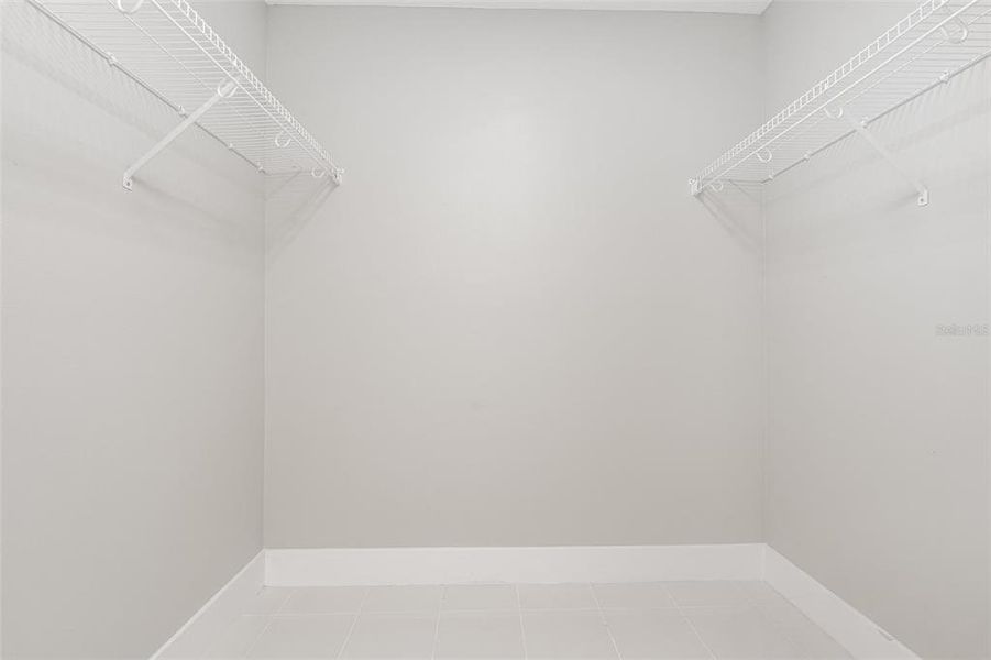 Spacious, unfurnished interior of a new home in , Palm Bay (Image 39).