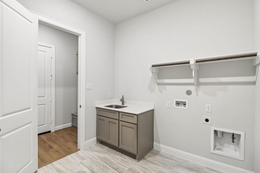 Furnished interior view inside a new home in Woodhavyn 60', Magnolia (Image 15).