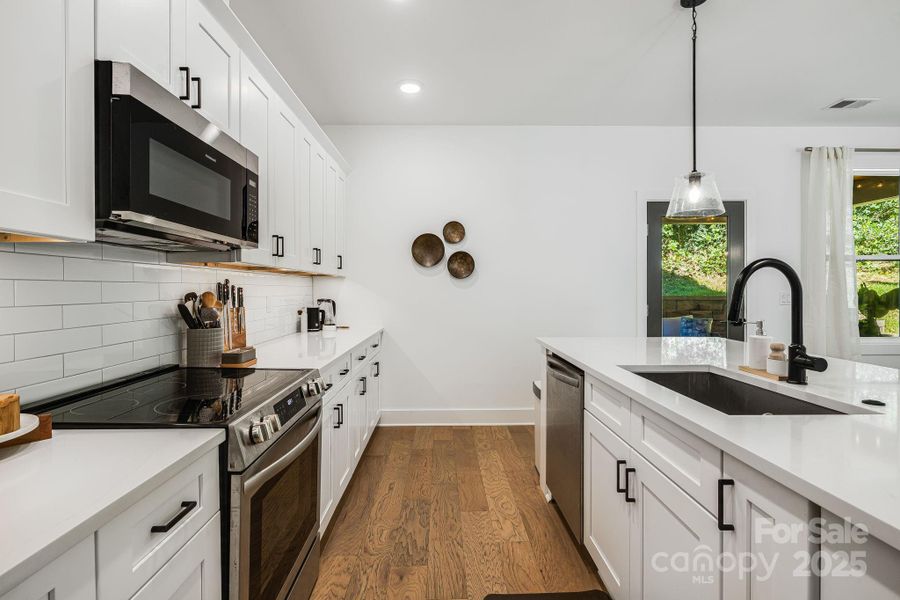 Spacious Kitchen Spacious Kitchen