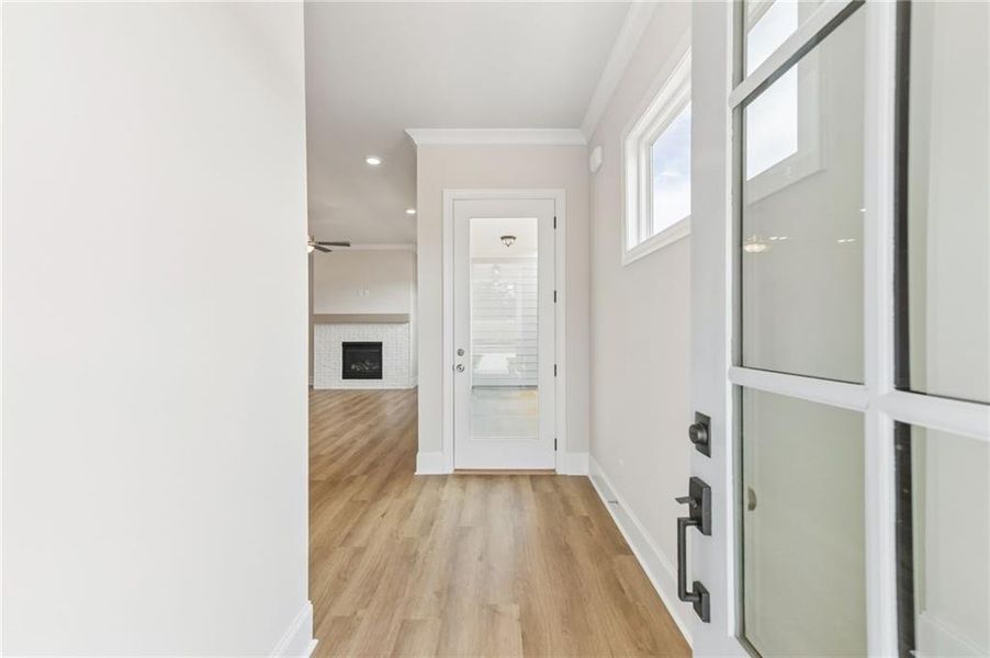 Spacious, unfurnished interior of a new home in Aberdeen, Hoschton (Image 27).