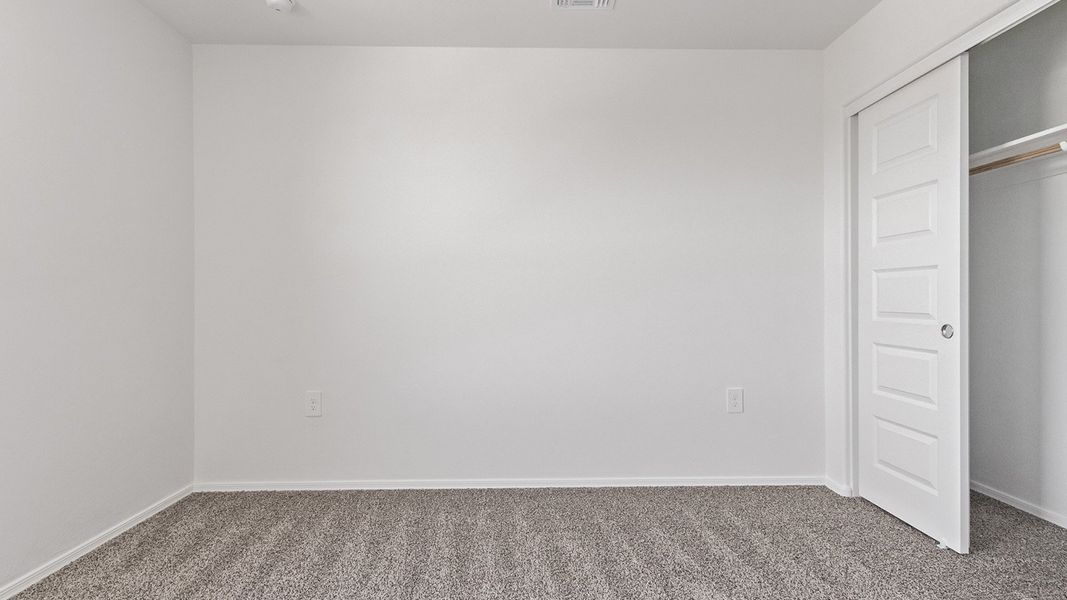 Spacious, unfurnished interior of a new home in Saguaro Bloom, Marana (Image 28).