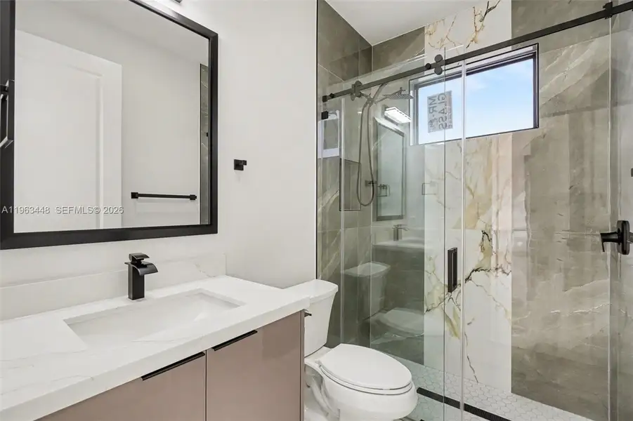 Furnished interior view inside a new home in , Lehigh Acres (Image 6).