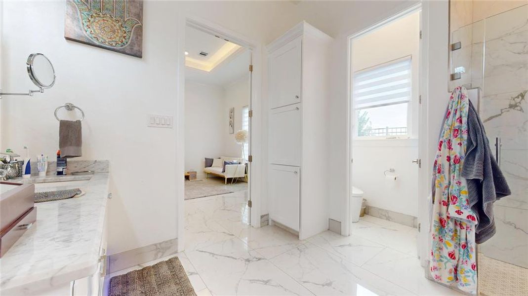 Furnished interior view inside a new home in , Wylie (Image 14).