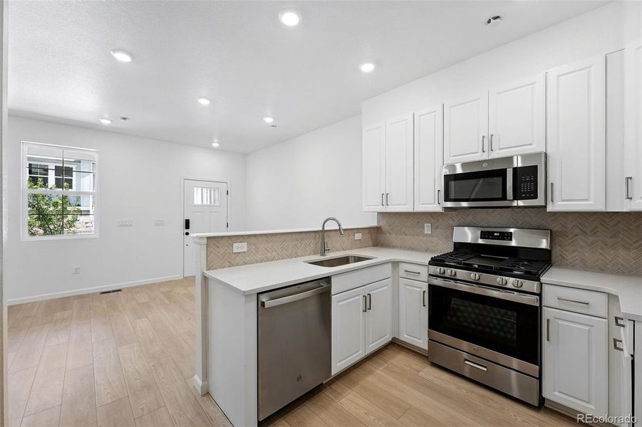 17123 W 91st Lane ~ Ready Now