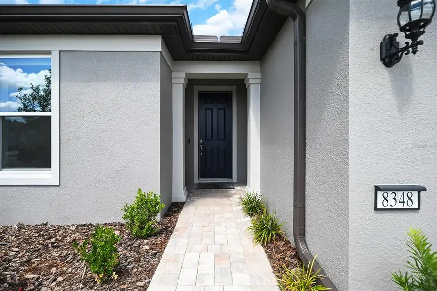 Exterior details and patio area of a home in , Ocala (Image 3).