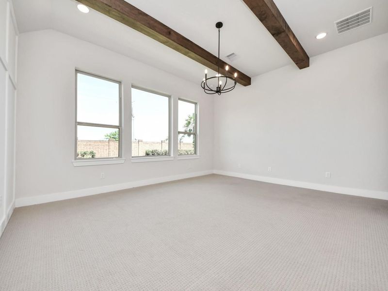 Spacious, unfurnished interior of a new home in Lago Mar, Texas City (Image 32).