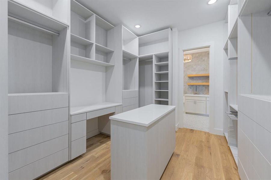 Furnished interior view inside a new home in The Resort on Eagle Mt. Lake, Fort Worth (Image 11). Furnished interior view inside a new home in The Resort on Eagle Mt. Lake, Fort Worth (Image 11).