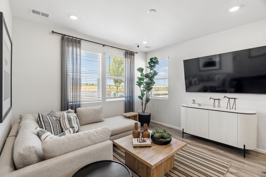 Representative furnished interior of a home built from the 2003 by Risewell Homes in Harvest Crossing, Aurora (Image 8).