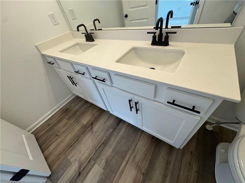 Close-up of interior finishes inside a home in Laurelwood, Douglasville (Image 22).