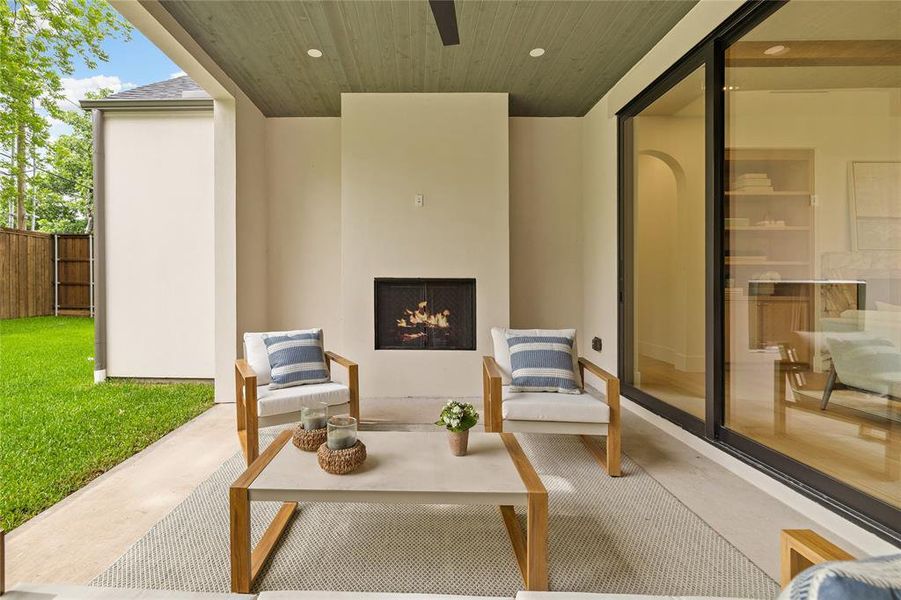 Exterior details and patio area of a home in , Dallas (Image 3).