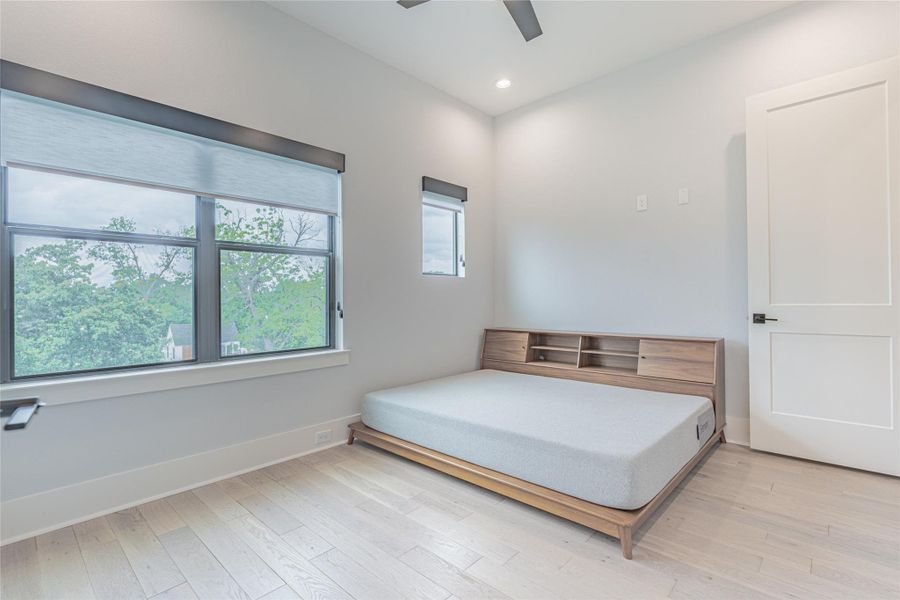 Image 7 of a home in . Image 7 of a home in .