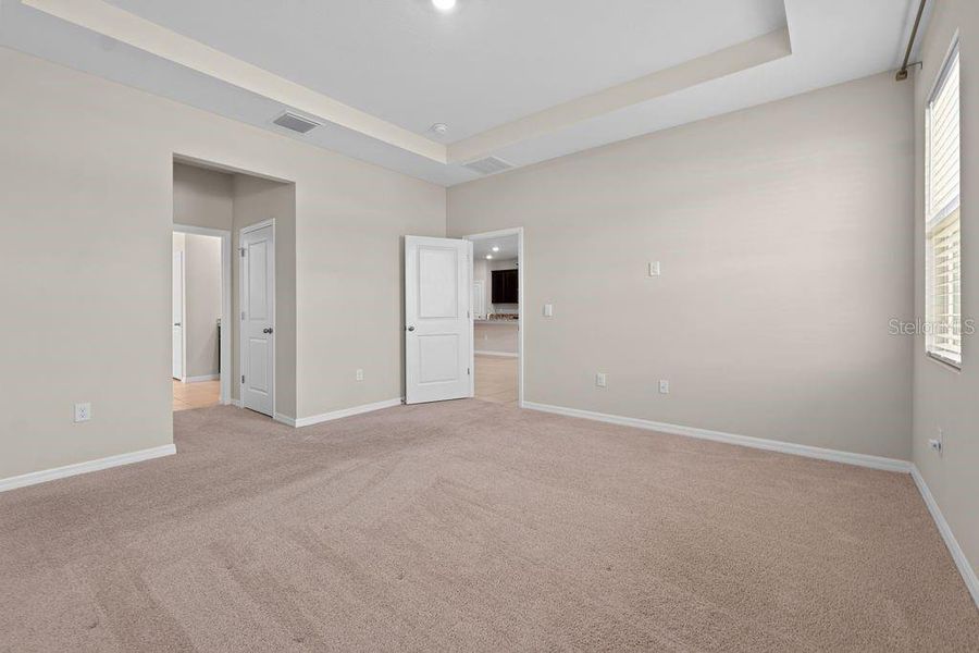 Spacious, unfurnished interior of a new home in Waterford, Brooksville (Image 32).