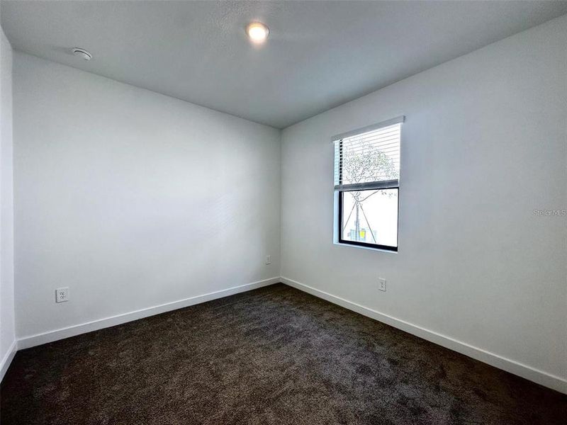 Spacious, unfurnished interior of a new home in , Kissimmee (Image 12).