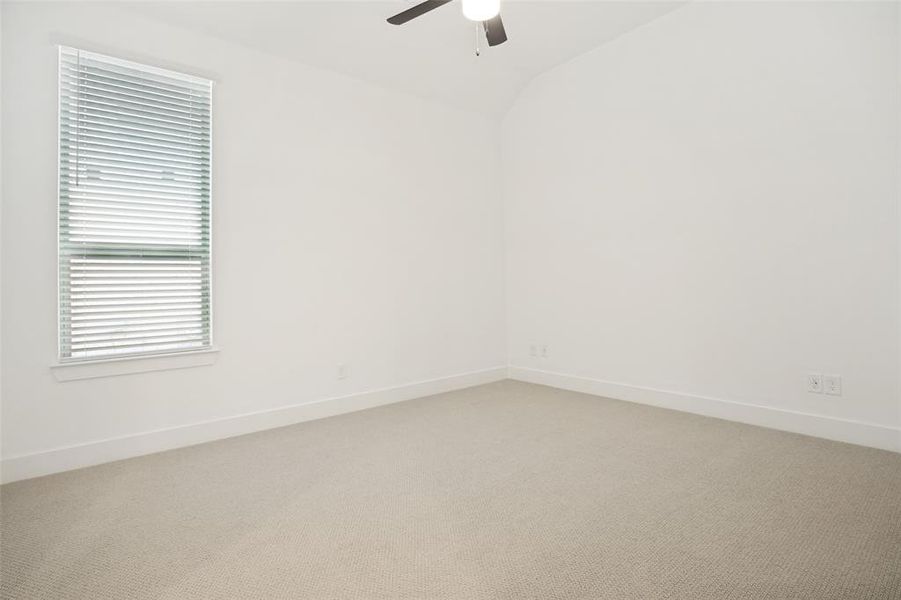 Spacious, unfurnished interior of a new home in Wildflower Ranch, Justin (Image 23).