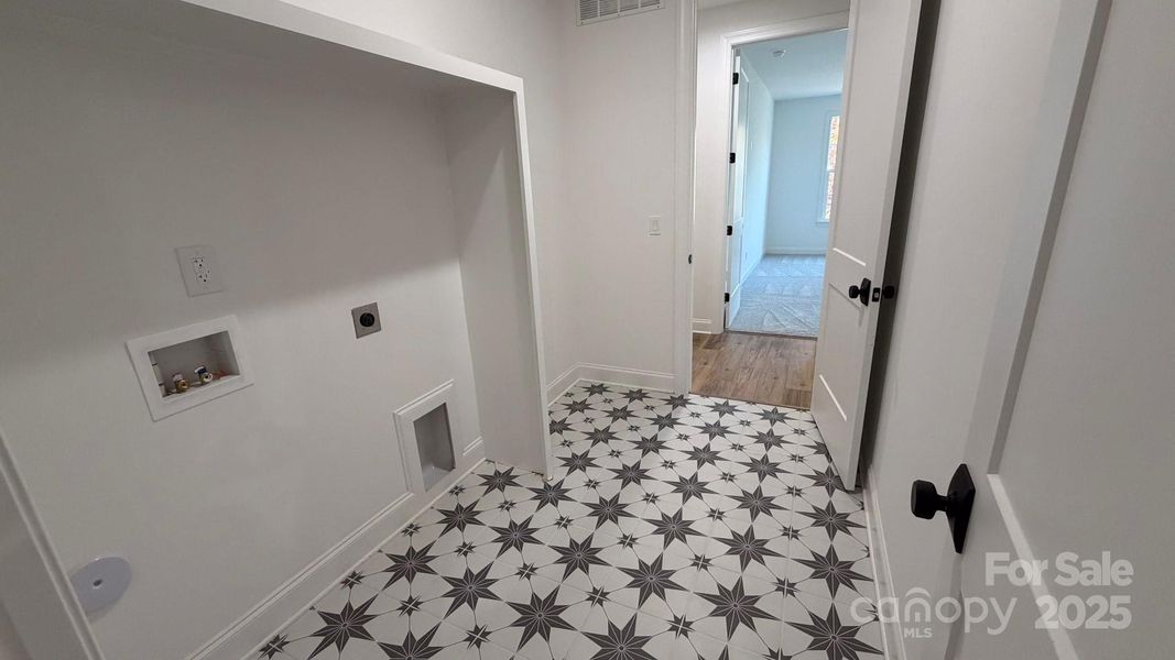 Spacious, unfurnished interior of a new home in Creek Stone, Mooresville (Image 18).