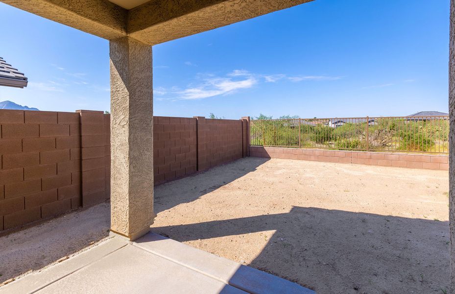 Exterior details and patio area of a home in Vistoso Canyon Estates, Oro Valley (Image 19).