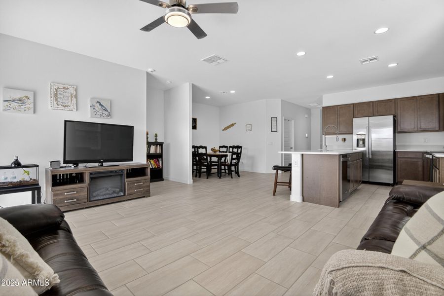 014_040_a4m_st 014_040_a4m_st