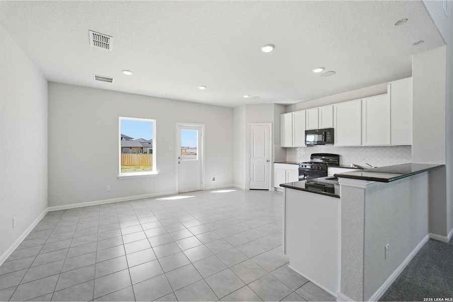 Spacious, unfurnished interior of a new home in Hickory Ridge, Elmendorf (Image 13).