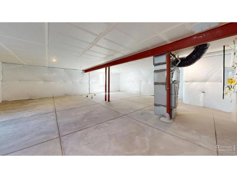 Spacious, unfurnished interior of a new home in Hudson Hills, Hudson (Image 7).