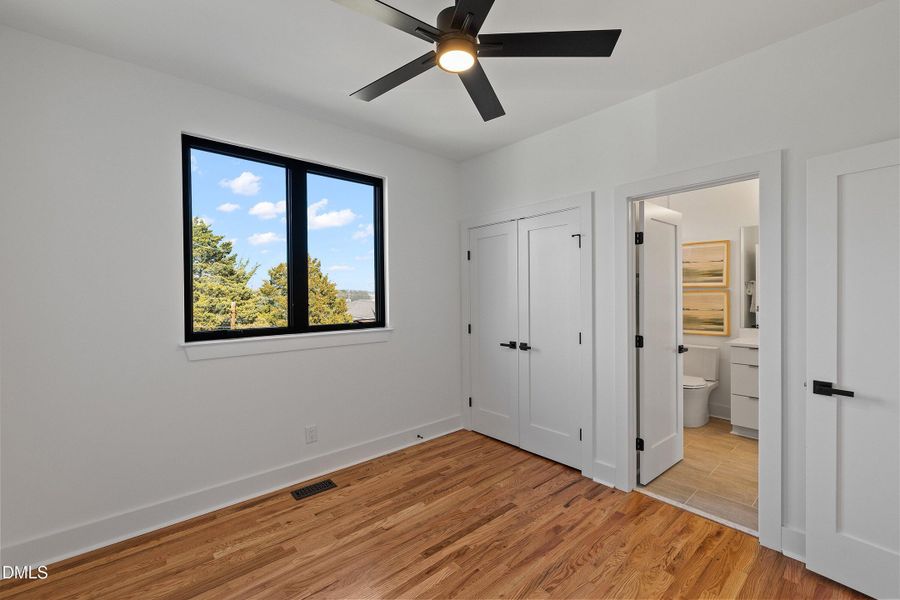 49-813 N Roxboro_6860 49-813 N Roxboro_6860