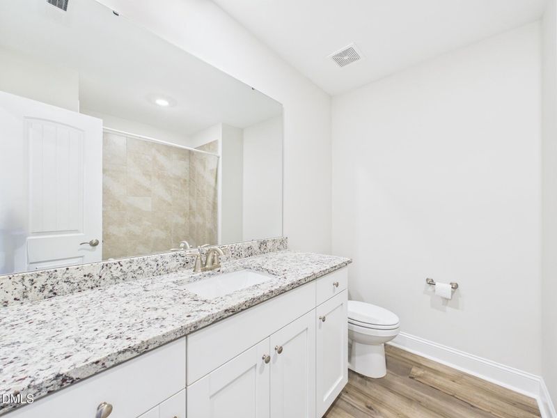 CAM01608G0-PR0122-STILL052