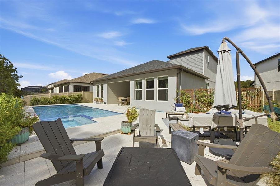 Exterior details and patio area of a home in Pearl Estates, Lutz (Image 28).