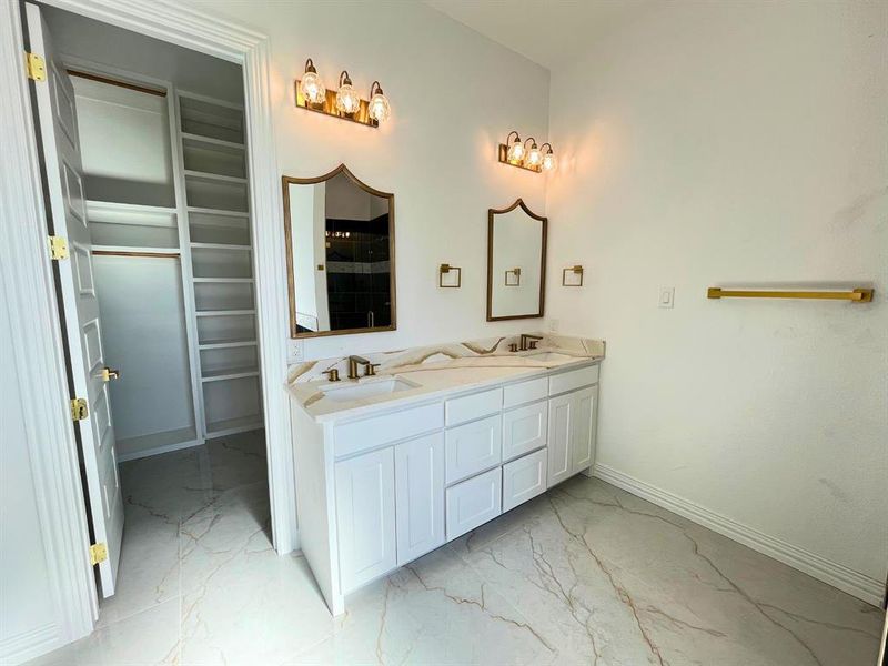 Furnished interior view inside a new home in , Weatherford (Image 6).