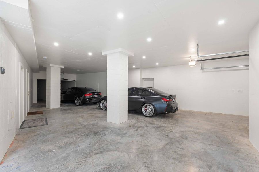 Spacious, unfurnished interior of a new home in , Isle Of Palms (Image 22).