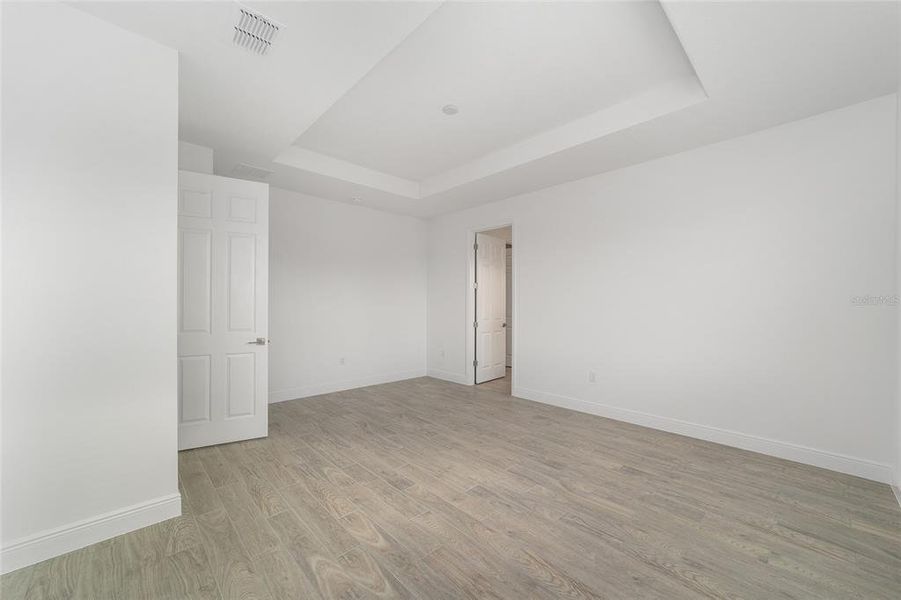 Spacious, unfurnished interior of a new home in , Ocala (Image 35).