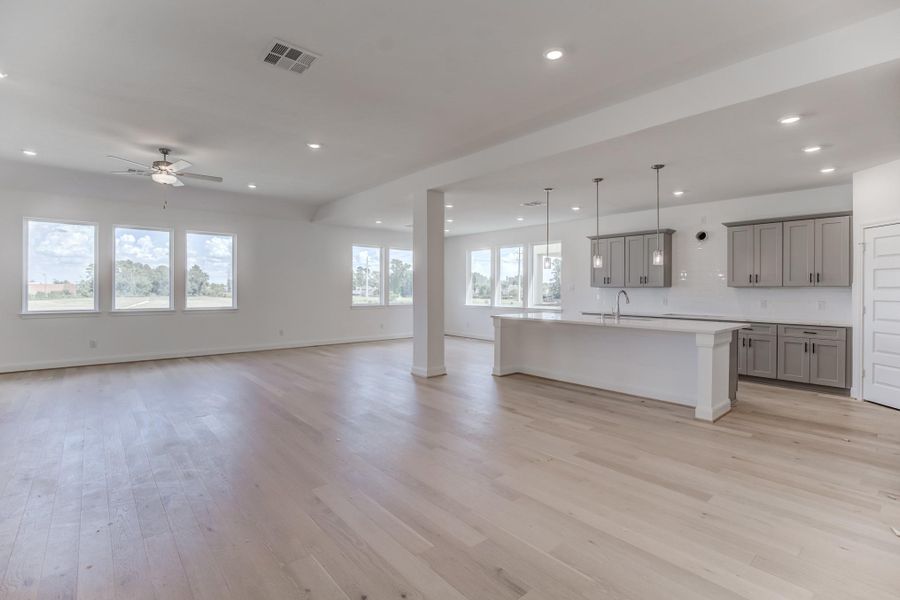 Spacious, unfurnished interior of a new home in Townsen Landing, Humble (Image 14).