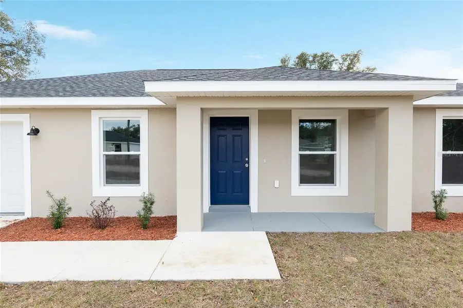 Exterior details and patio area of a home in , Ocala (Image 4). Exterior details and patio area of a home in , Ocala (Image 4).