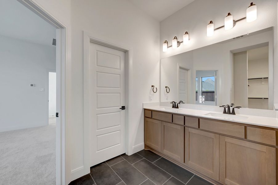 Owner's Bath Owner's Bath