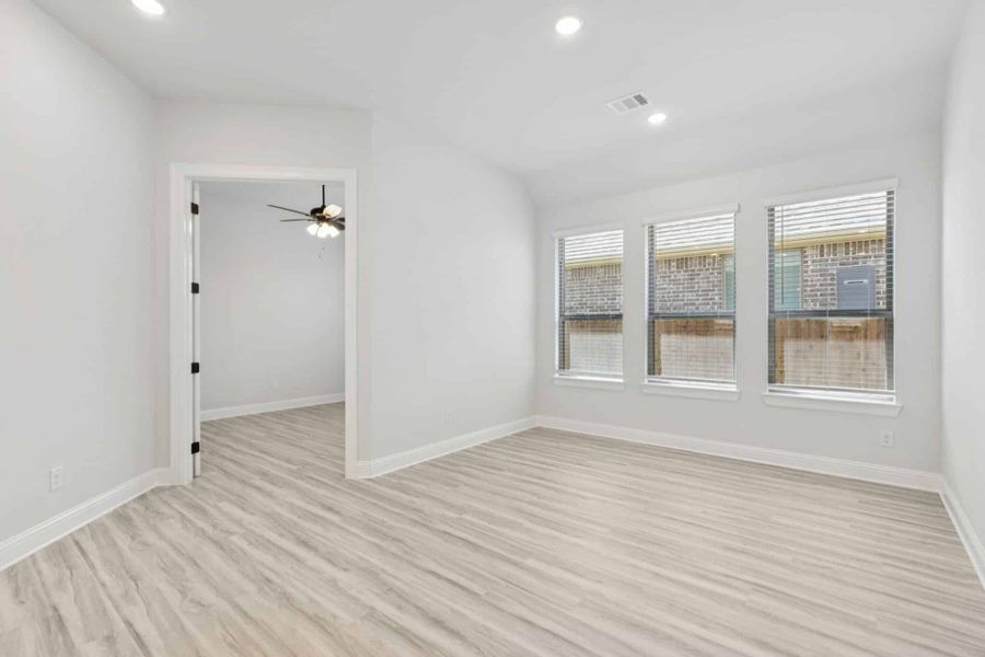 Spacious, unfurnished interior of a new home in Westside Preserve, Midlothian (Image 22).