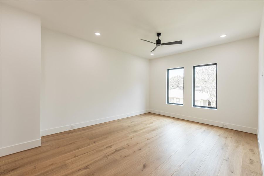 Spacious, unfurnished interior of a new home in , Houston (Image 24).