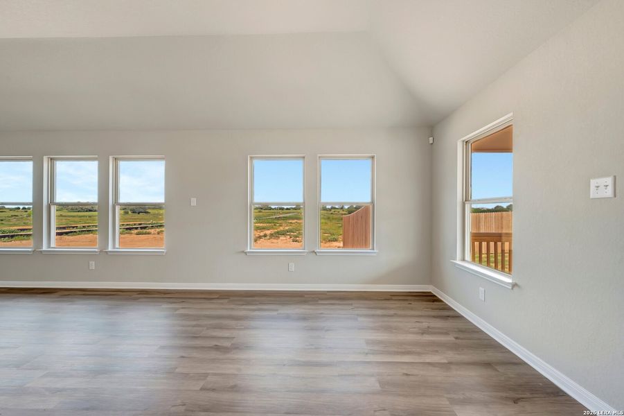 Spacious, unfurnished interior of a new home in Hickory Ridge Estates, Elmendorf (Image 29).