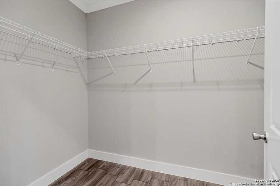 Spacious, unfurnished interior of a new home in , San Antonio (Image 11).