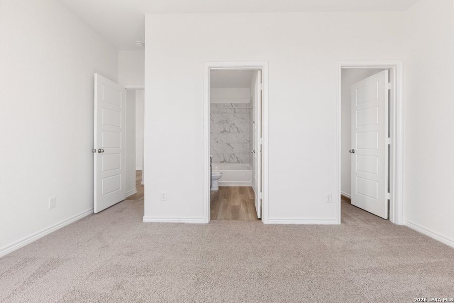 Spacious, unfurnished interior of a new home in Punta Verde, Converse (Image 14).