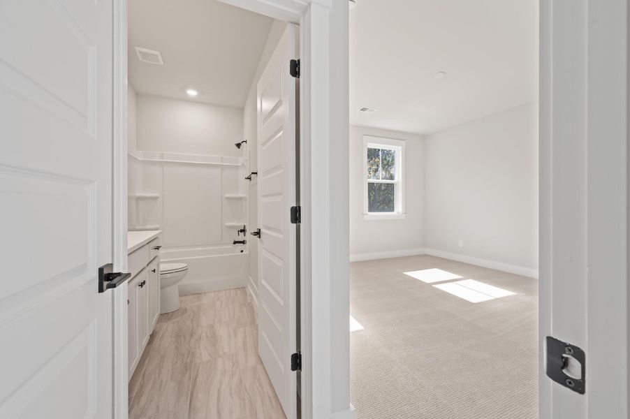 Spacious, unfurnished interior of a new home in Charleston County Homes, Mount Pleasant (Image 33).