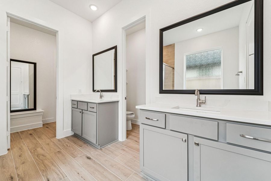 Furnished interior view inside a new home in Kresston, Montgomery (Image 8).