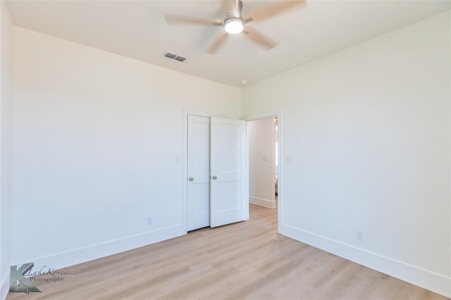 Spacious, unfurnished interior of a new home in , Abilene (Image 22).