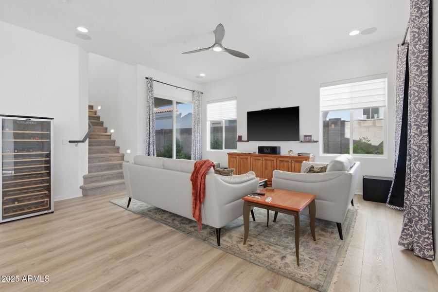 6-web-or-mls-2142 W Hide Tr-6