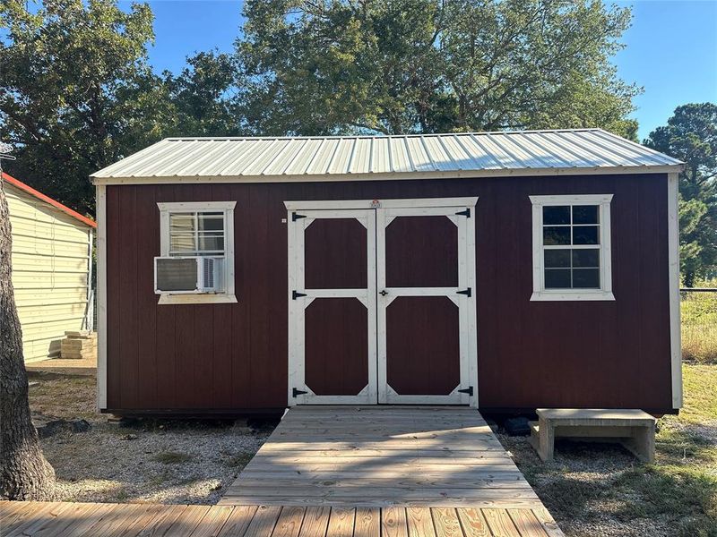Exterior details and patio area of a home in , Streetman (Image 21).