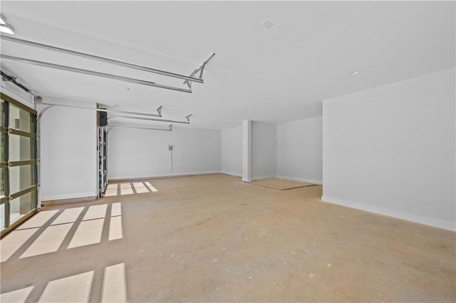 Spacious, unfurnished interior of a new home in , Roswell (Image 60).